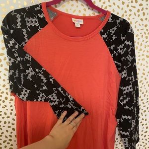 Randy lularoe Tee
